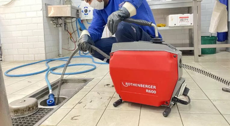 Arifiye Tesisatci Gider Mutfak Açma 